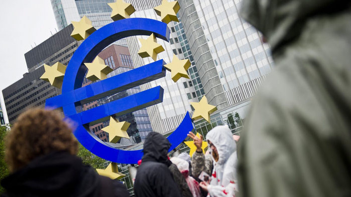 Двойно по-дълбока рецесия очаква икономиката на еврозоната